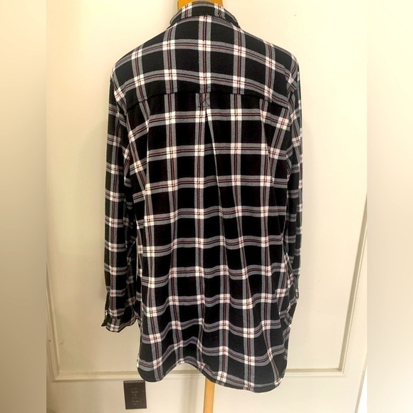 Women's Plaid Fleece Button Down Shirt - Picture 3 of 9